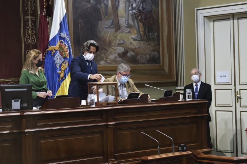 Pleno del Parlamento de Canarias (9/11/21)