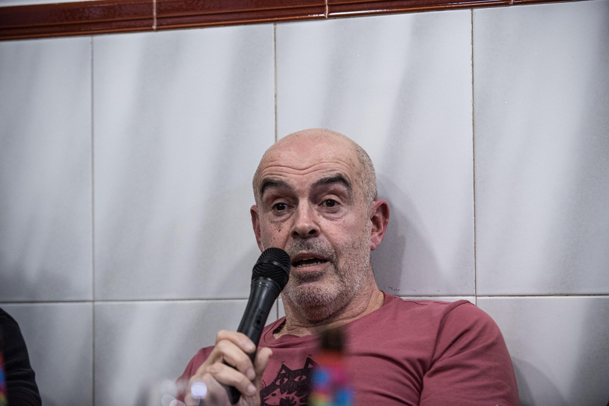 GALERIA | Albert Soler presenta llibre a Sant Joan entre somriures