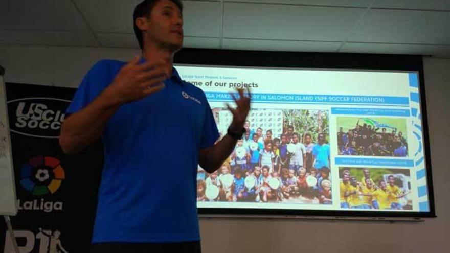 Felipe Vega-Arango, durante uno de los cursos para entrenadores que imparte en Estados Unidos.