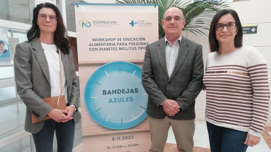 Begoña Comendador, Francisco Soriano y Maite Navarro en la presentación de &quot;Bandejas azules&quot;