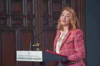 Raquel Sánchez insiste en que no se ha gastado "ningún euro público" por los trenes de Cantabria y Asturias