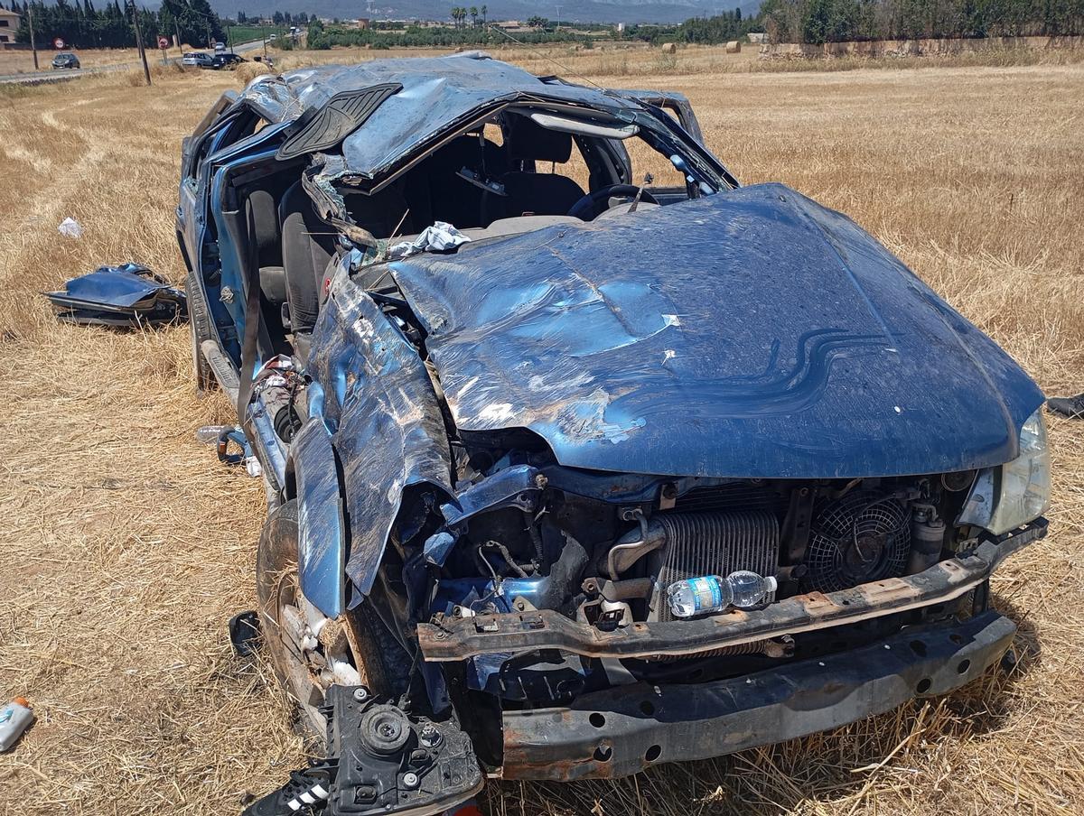 Un hombre de 57 años muere al volcar un coche entre Muro y sa Pobla