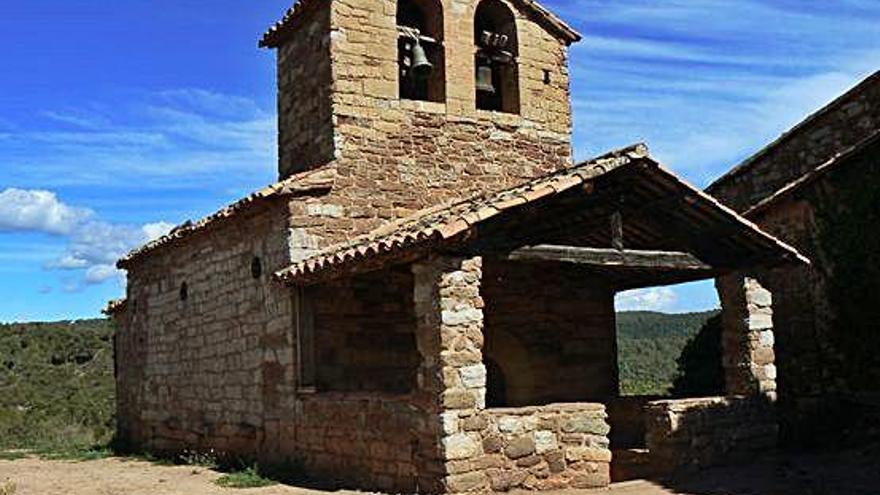 L&#039;ermita de Santa Maria de Viladelleva és a uns sis quilòmetres del nucli urbà de Callús