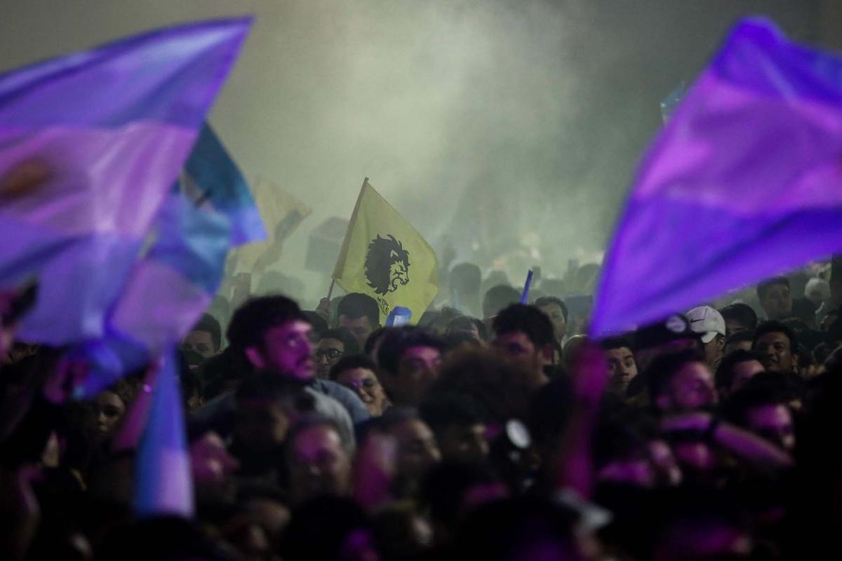 El ultraderechista Javier Milei se convierte en el nuevo presidente de Argentina