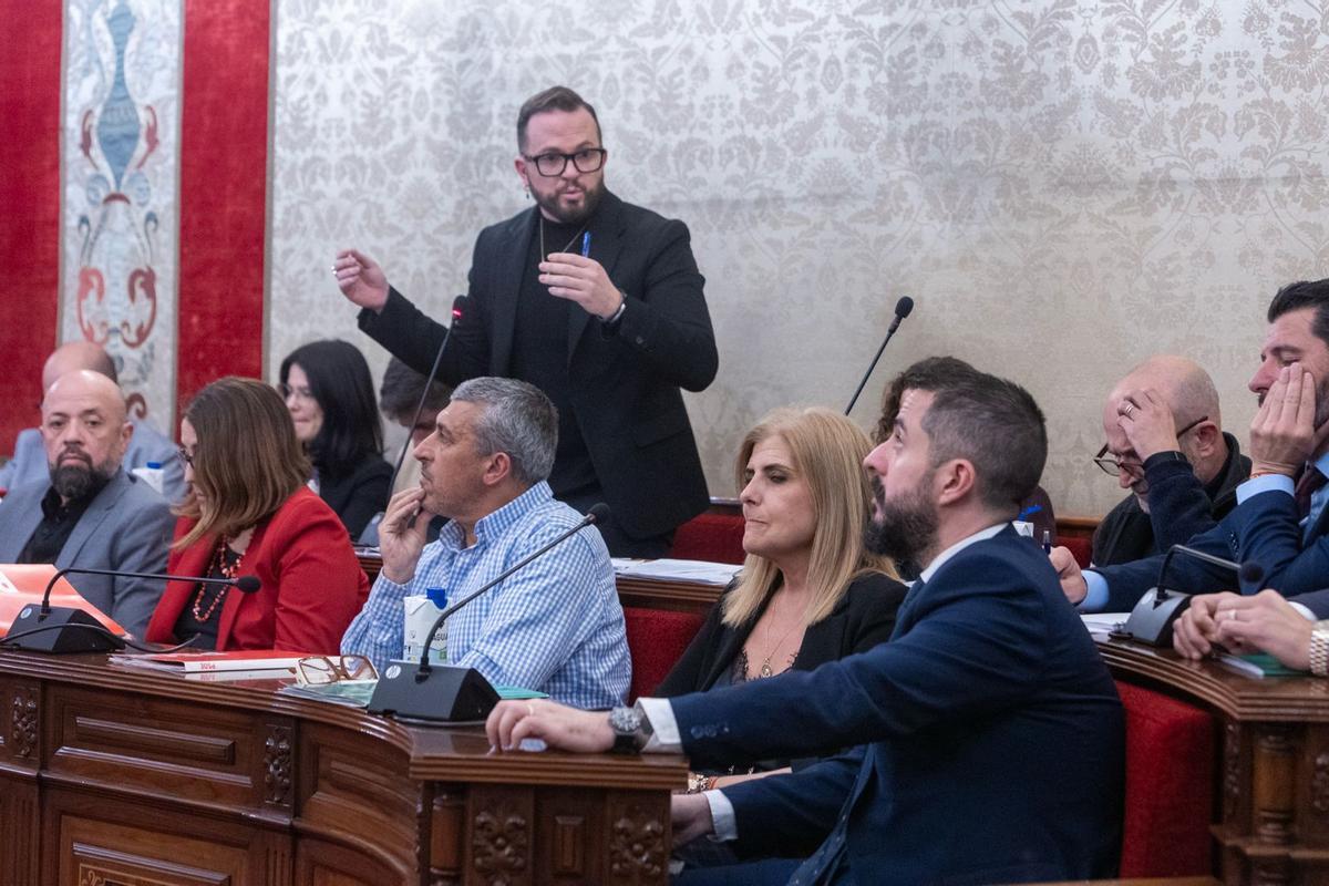 Tensión en el Pleno del Ayuntamiento de Alicante por la polémica de las viviendas protegidas