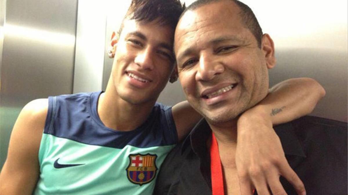 Neymar y su padre se defienden de las acusaciones