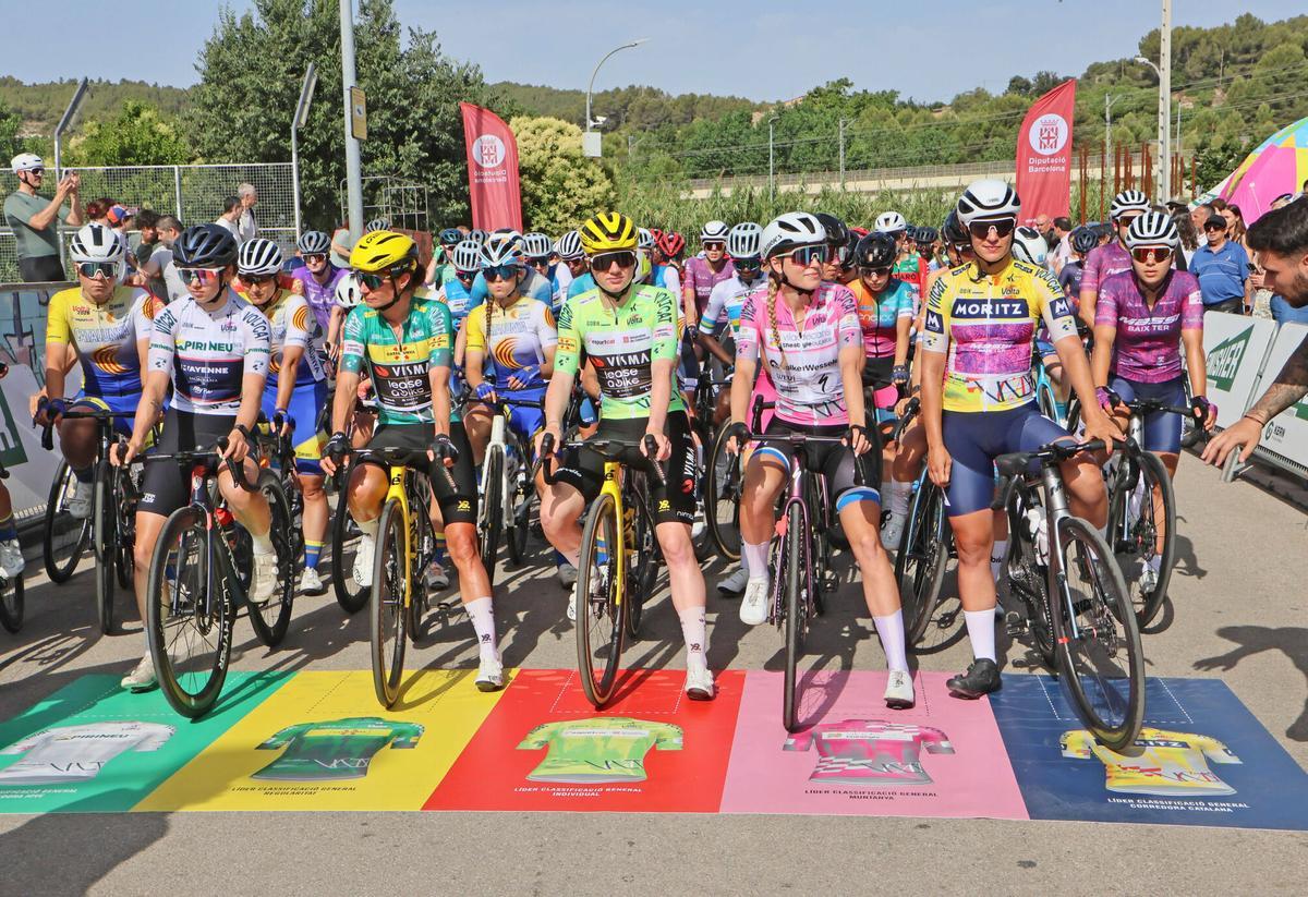 Així ha estat la sortida de la Volta Ciclista Femenina a Sant Vicenç de Castellet