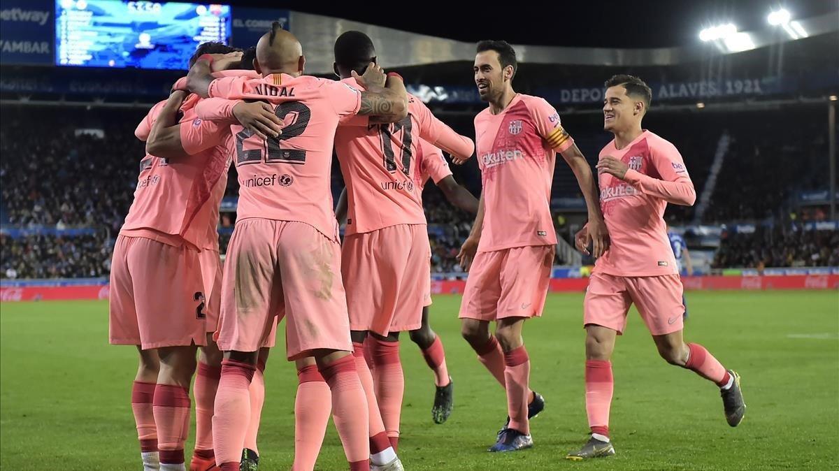 aguasch47867962 barcelona mildfider carles alena celebrates with teammates s190426105006