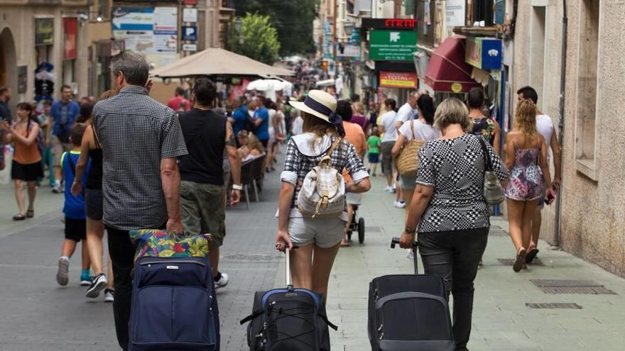 El alza de hoteles abiertos y los alquileres vacacionales impulsan la actividad turística.