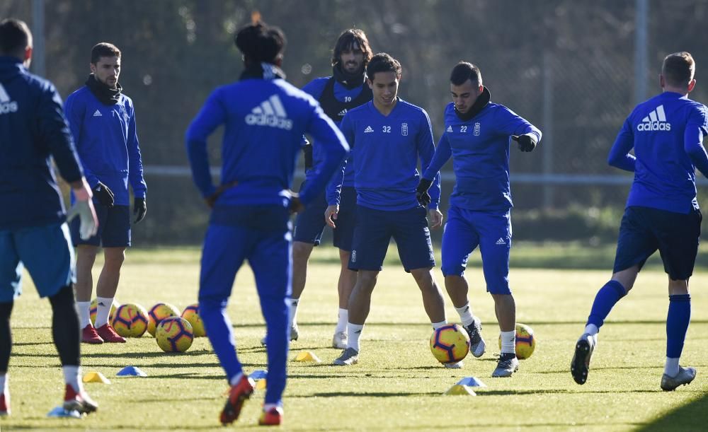 Entrenamiento del Real Oviedo tras ganar en Soria