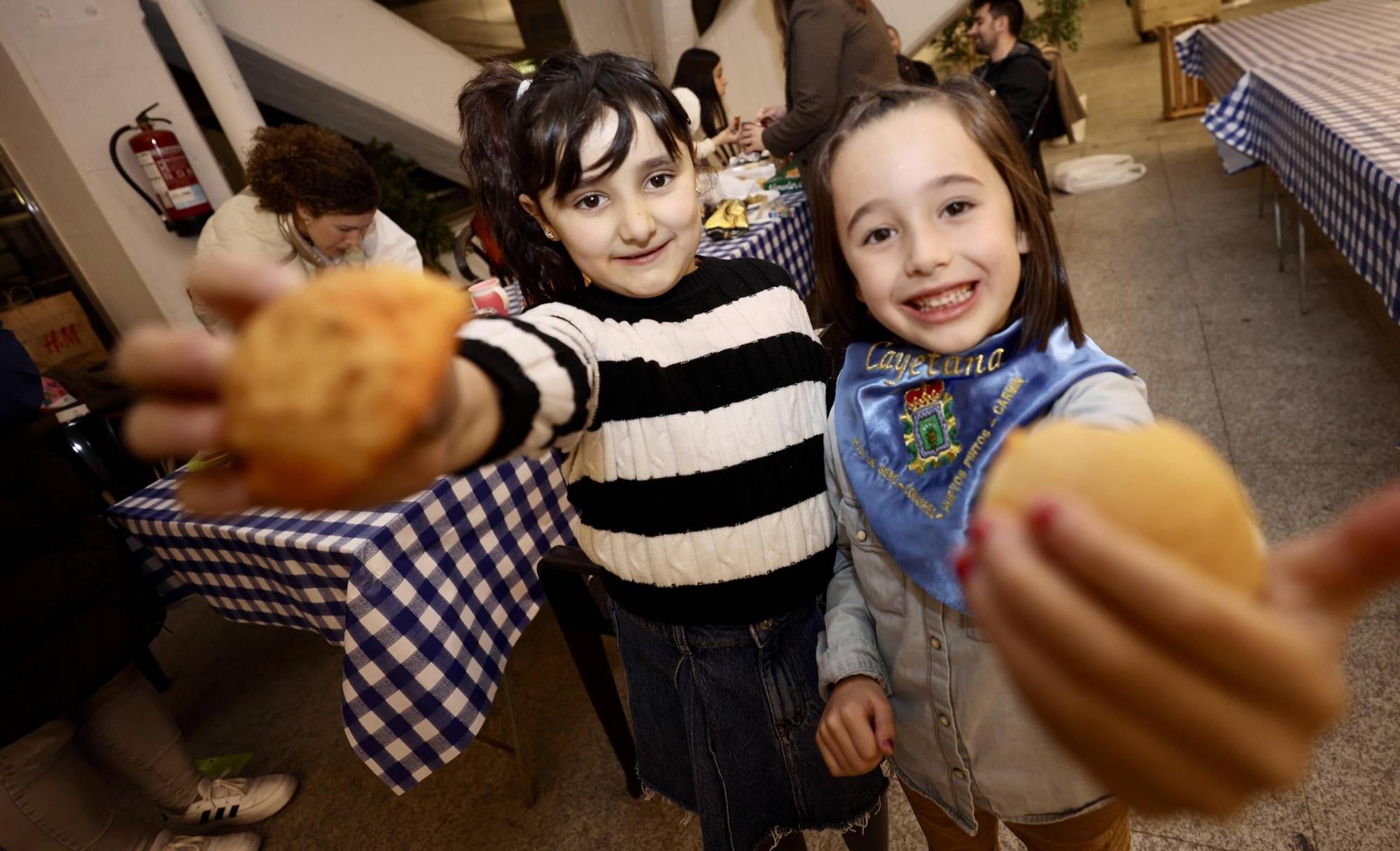 EN IMÁGENES: Siero celebra una fiesta de Comadres "como las de antes" en la Pola