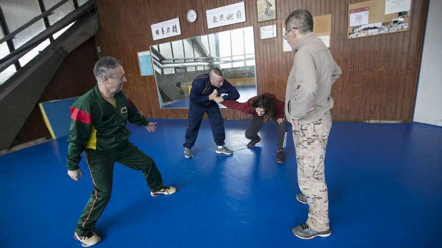 Curso de defensa personal para los reservistas asturianos