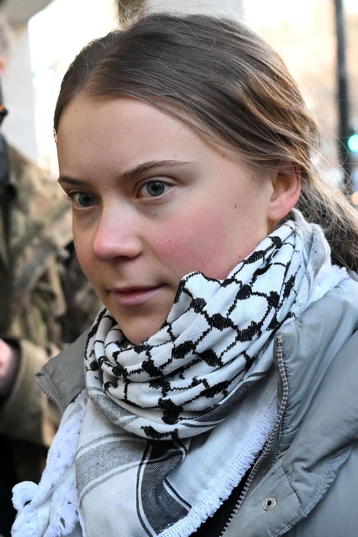 Greta Thunberg llega a su juicio en Londres