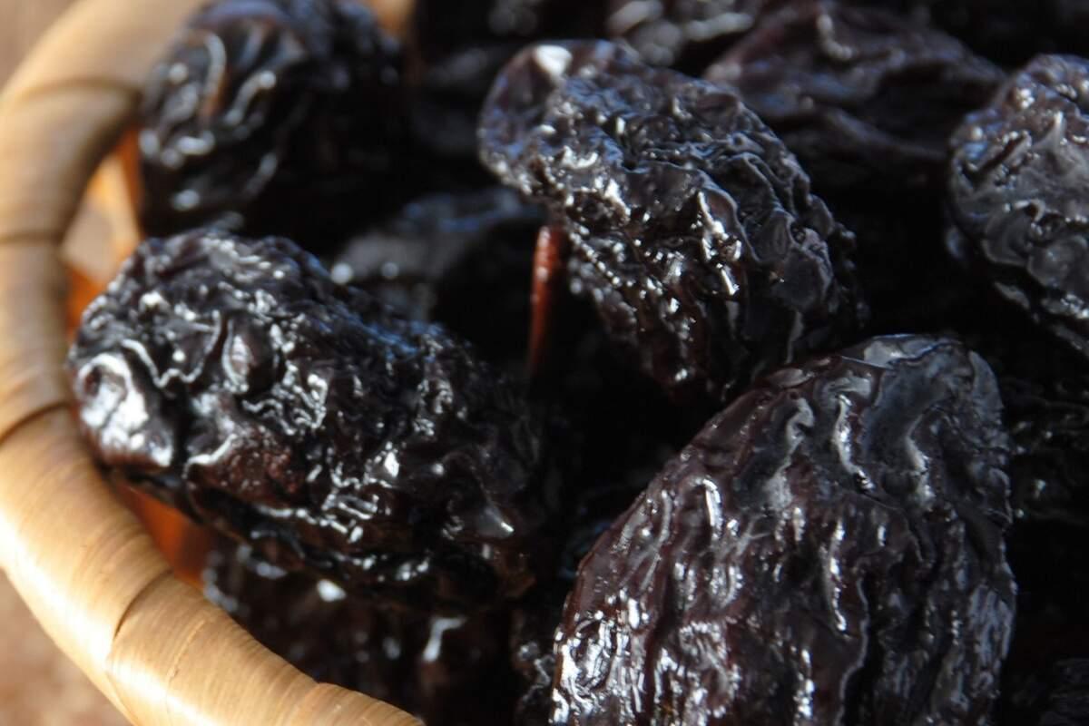 ¿Por qué las ciruelas pasas son consideradas un 'superalimento'?