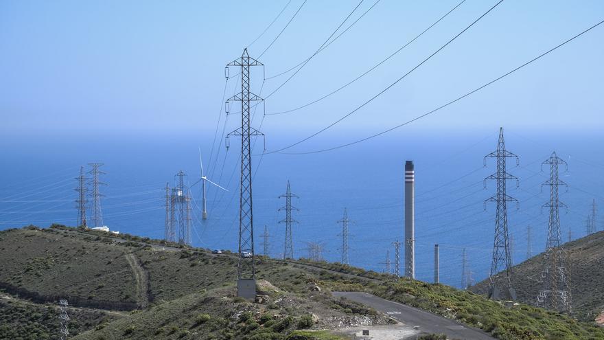 El paisaje de Jinámar mejorará con el cambio de 17 torres de alta tensión