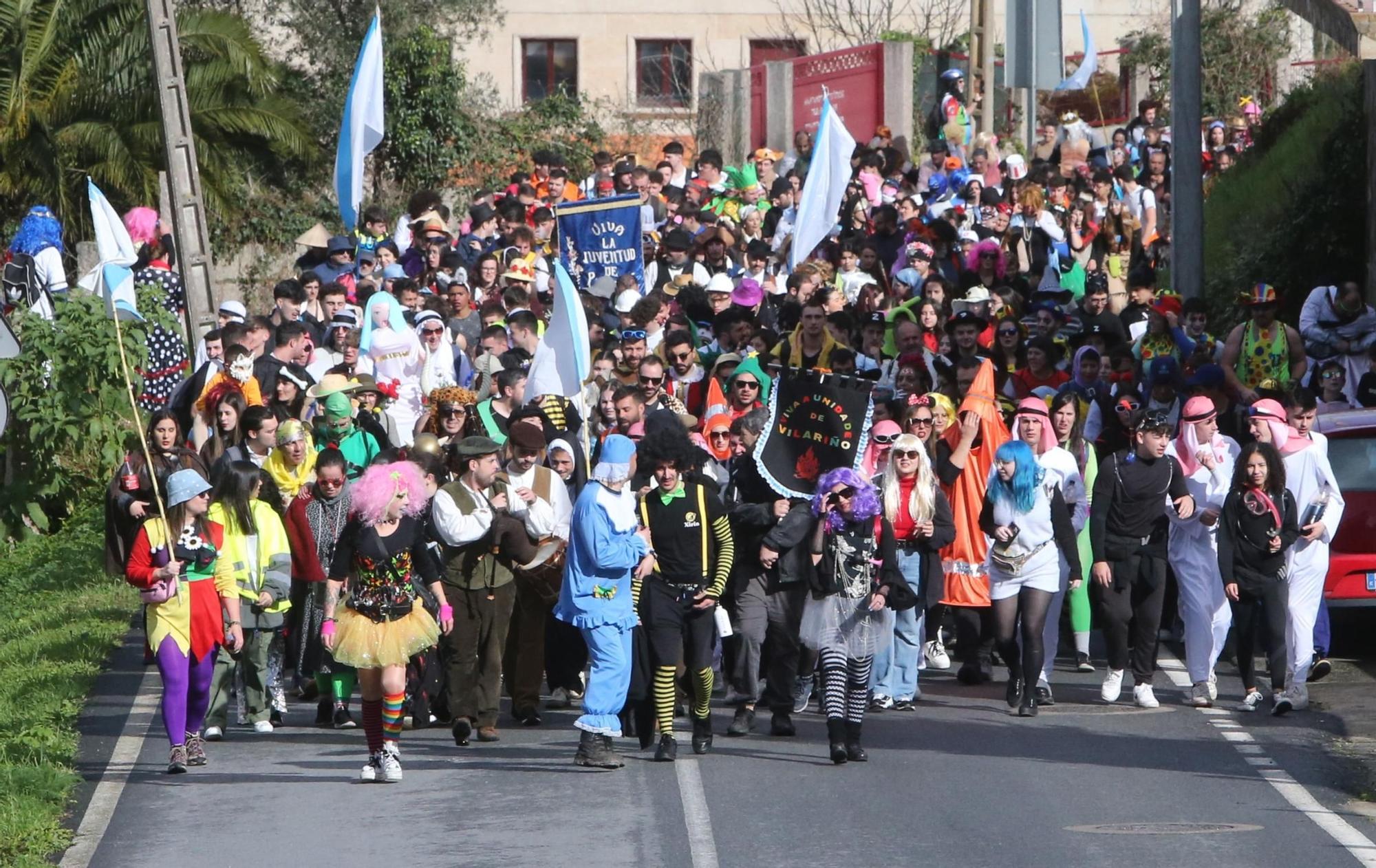 O Hío se disfraza de color, fiesta y alegría