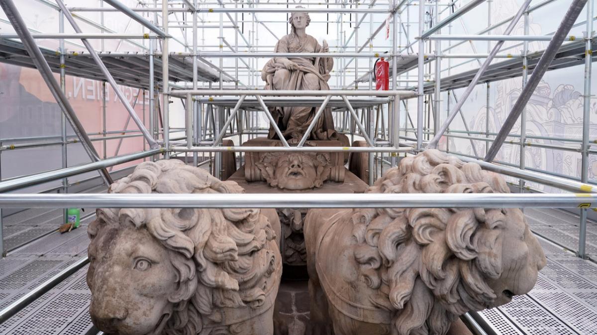 Hipómenes y Atalanta: la historia de los dos leones que tiran del carro de Cibeles.