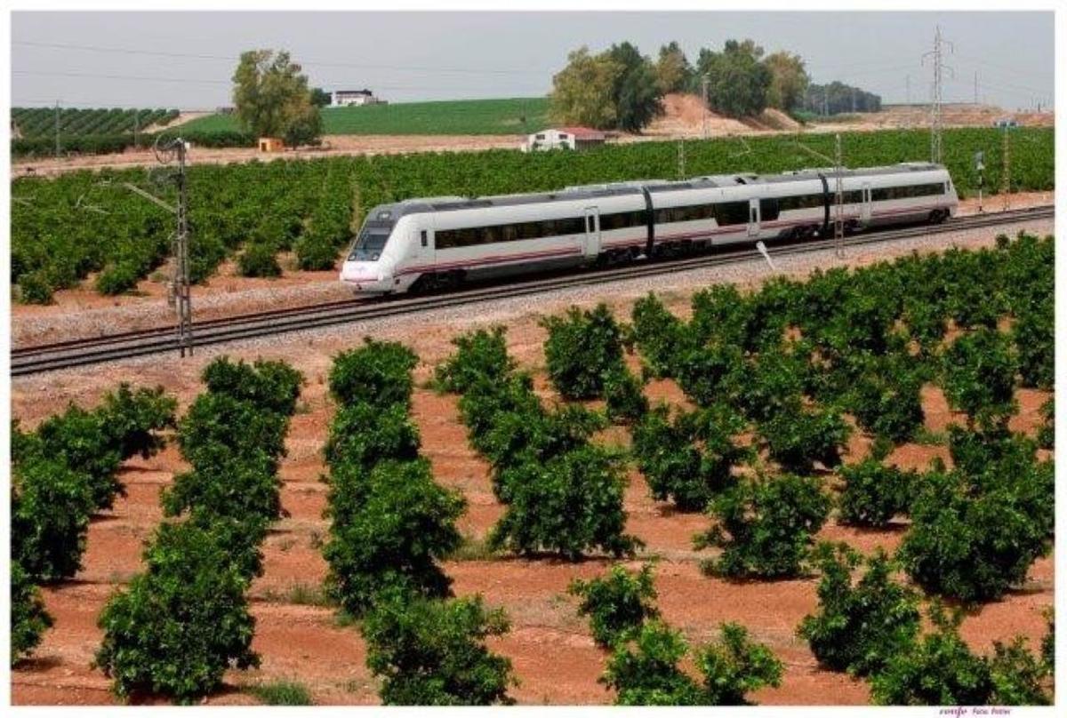 Un tren Media DIstancia Sevilla-Málaga.