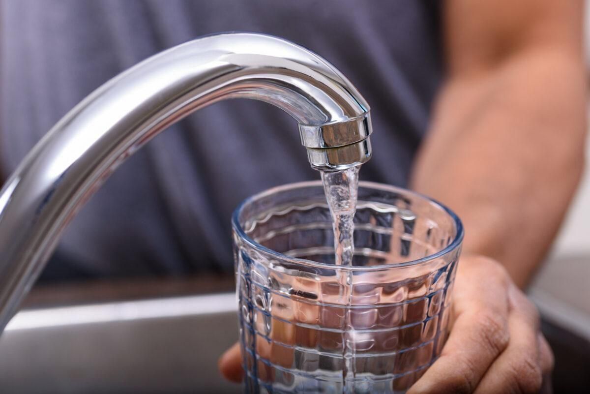 El agua de grifo de Barcelona es mejor que la envasada, revela un estudio