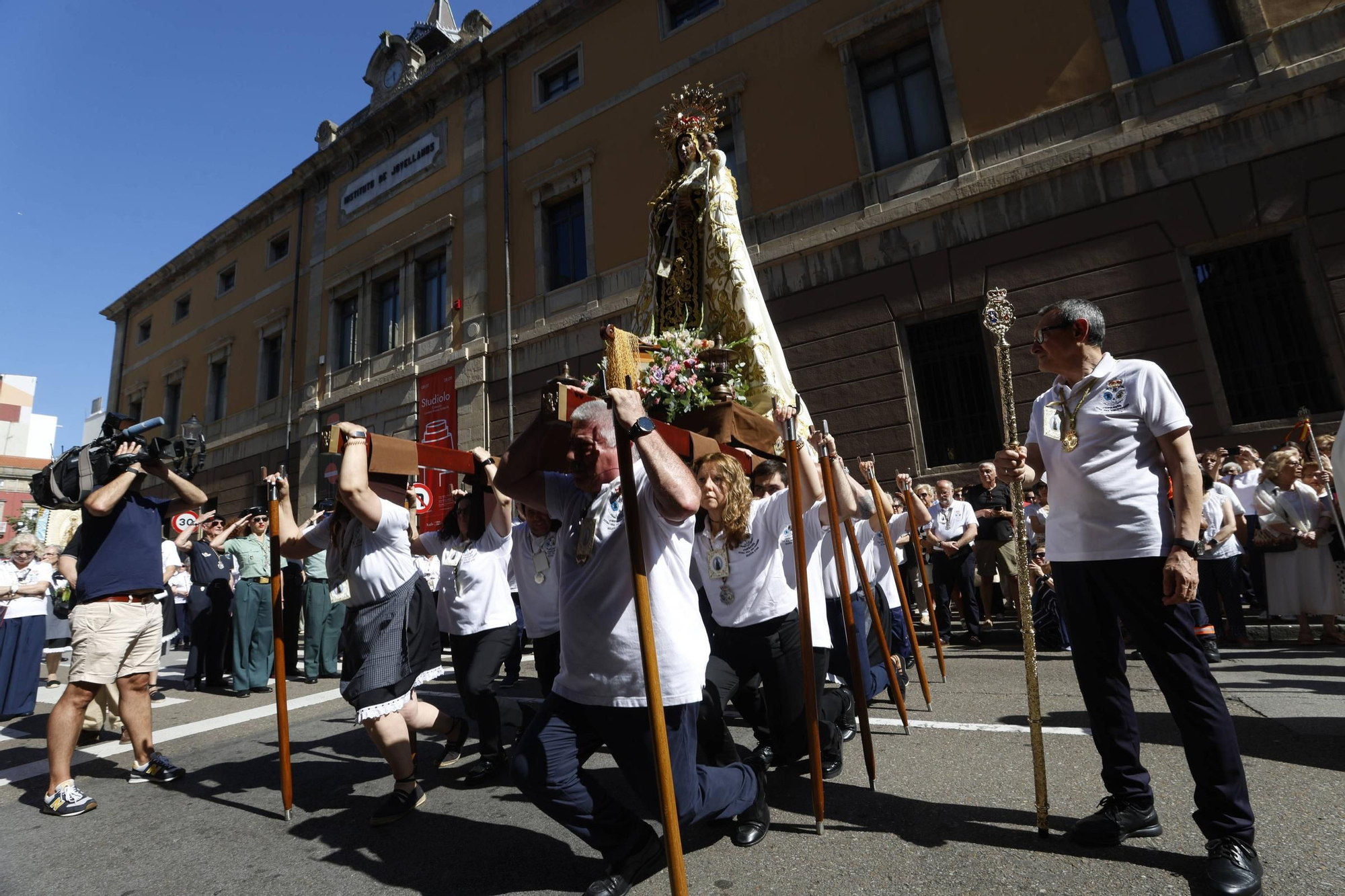 En imágenes: así fue la procesión marinera del Carmen en Gijón