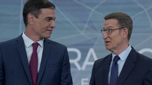 Pedro Sánchez y Alberto Núñez Feijóo en el debate de Atresmedia.