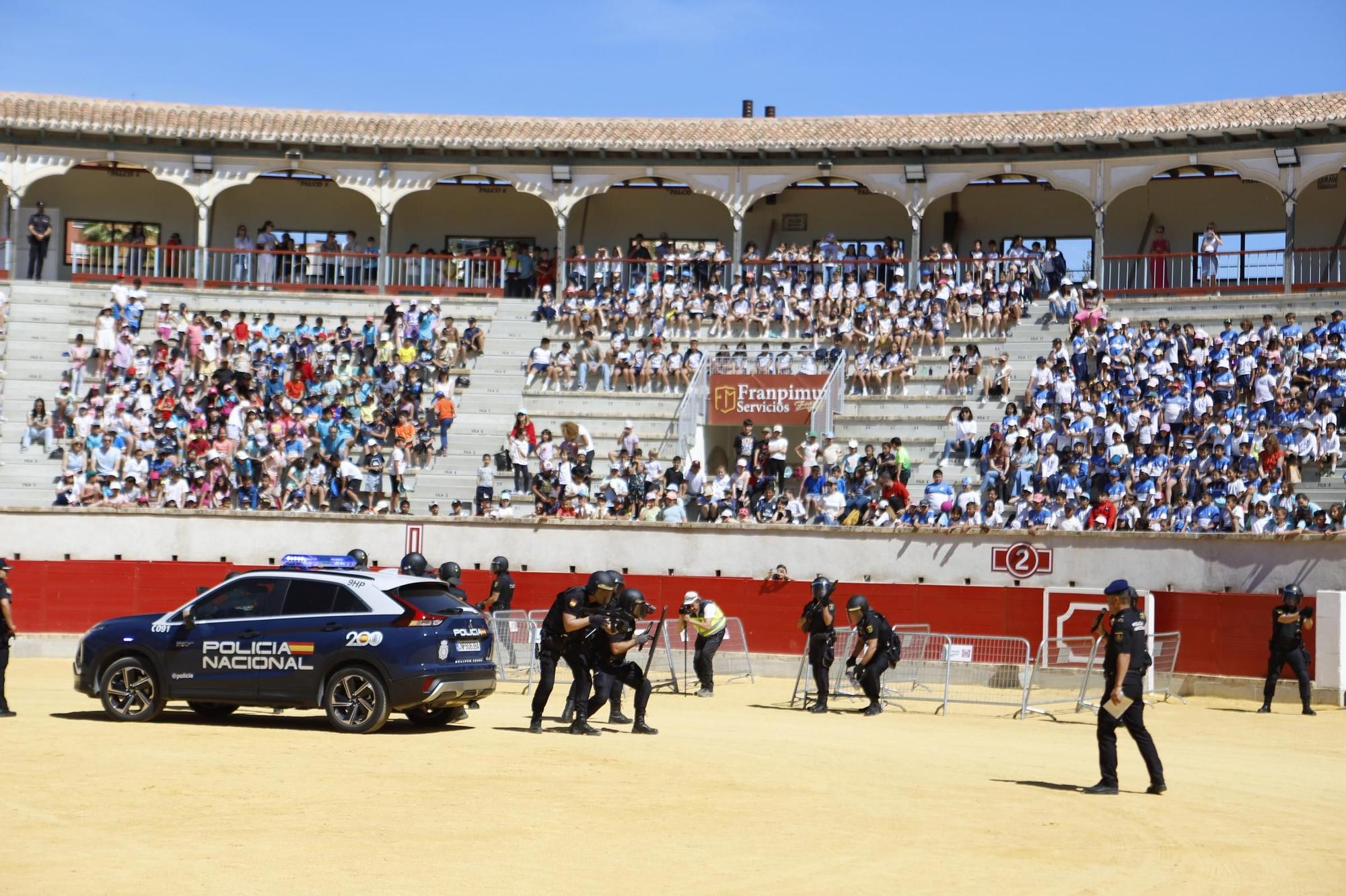 Ehibición policial en Lorca por su 200 aniversario