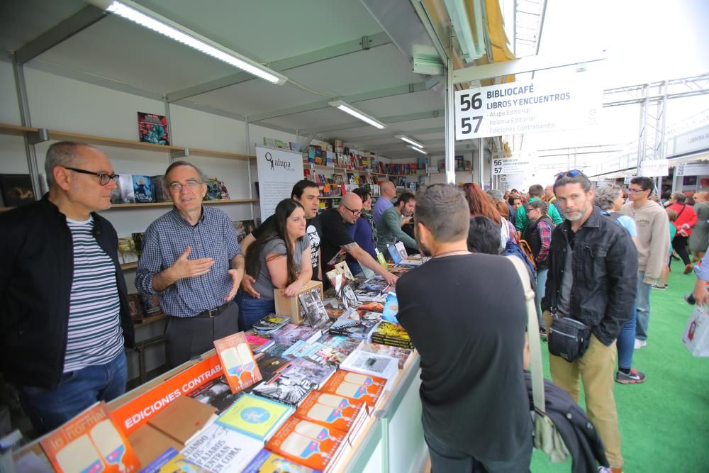 Un paseo por la 52ª Fira del Llibre de València