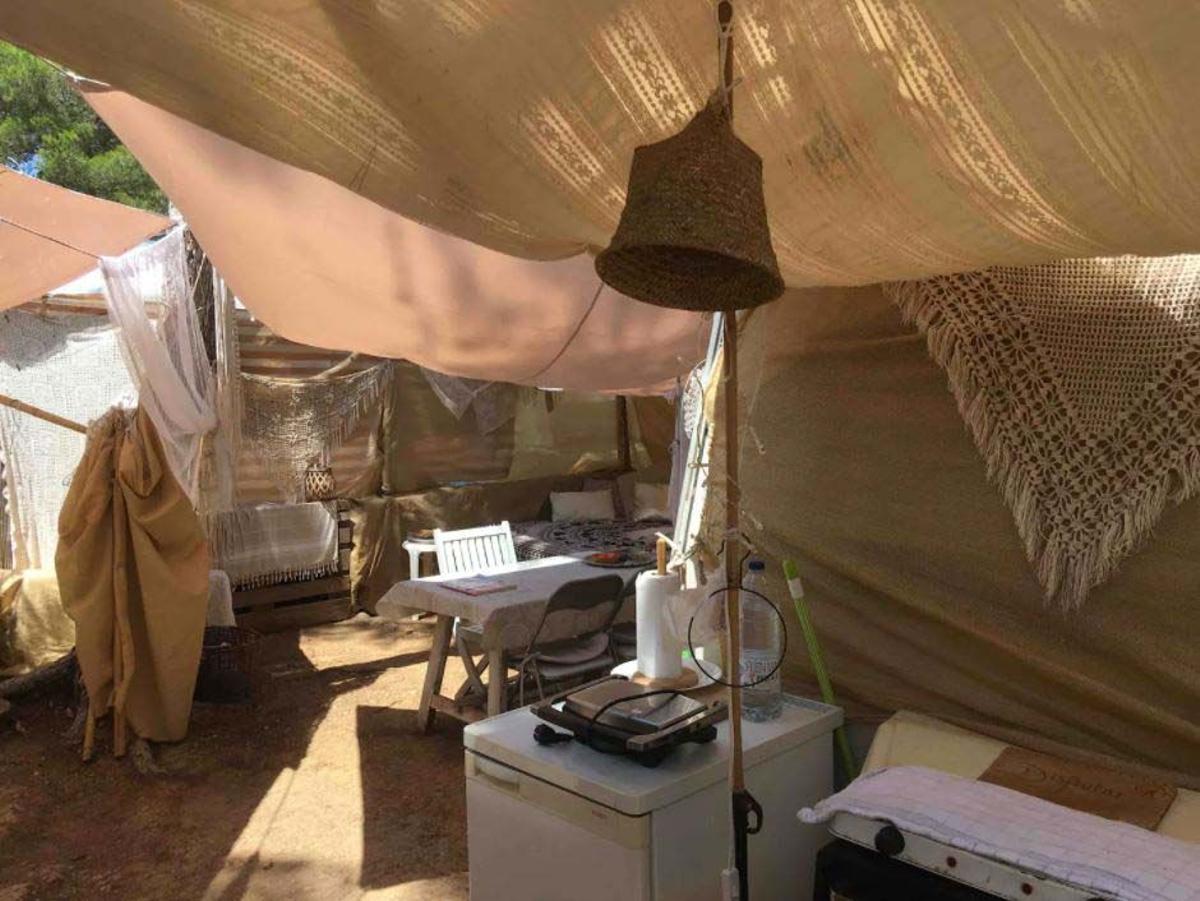 Celdas y tipis a precio de suite en Ibiza