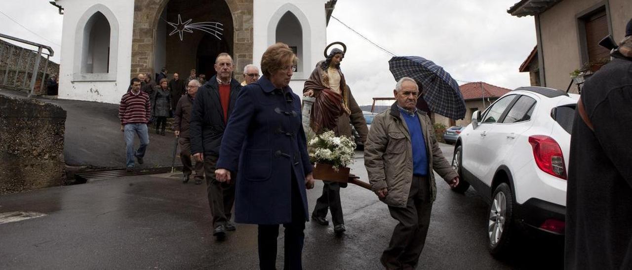 Procesión en Cocañín.