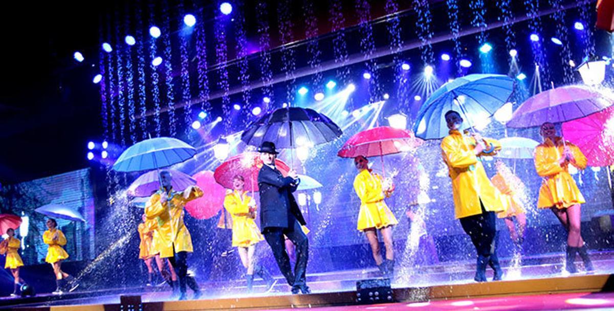 Súbete al crucero de Benidorm Palace y disfruta del espectáculo AQUA