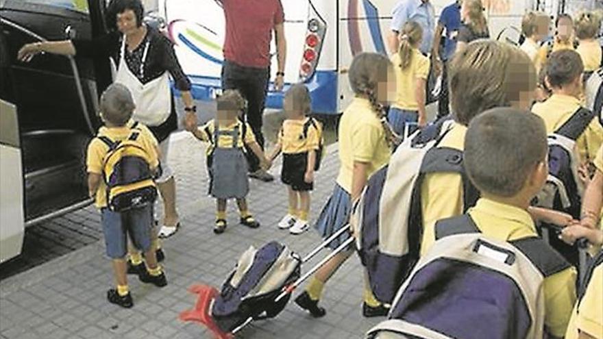 Más de 700 alumnos aragoneses van a clase en bus interurbano