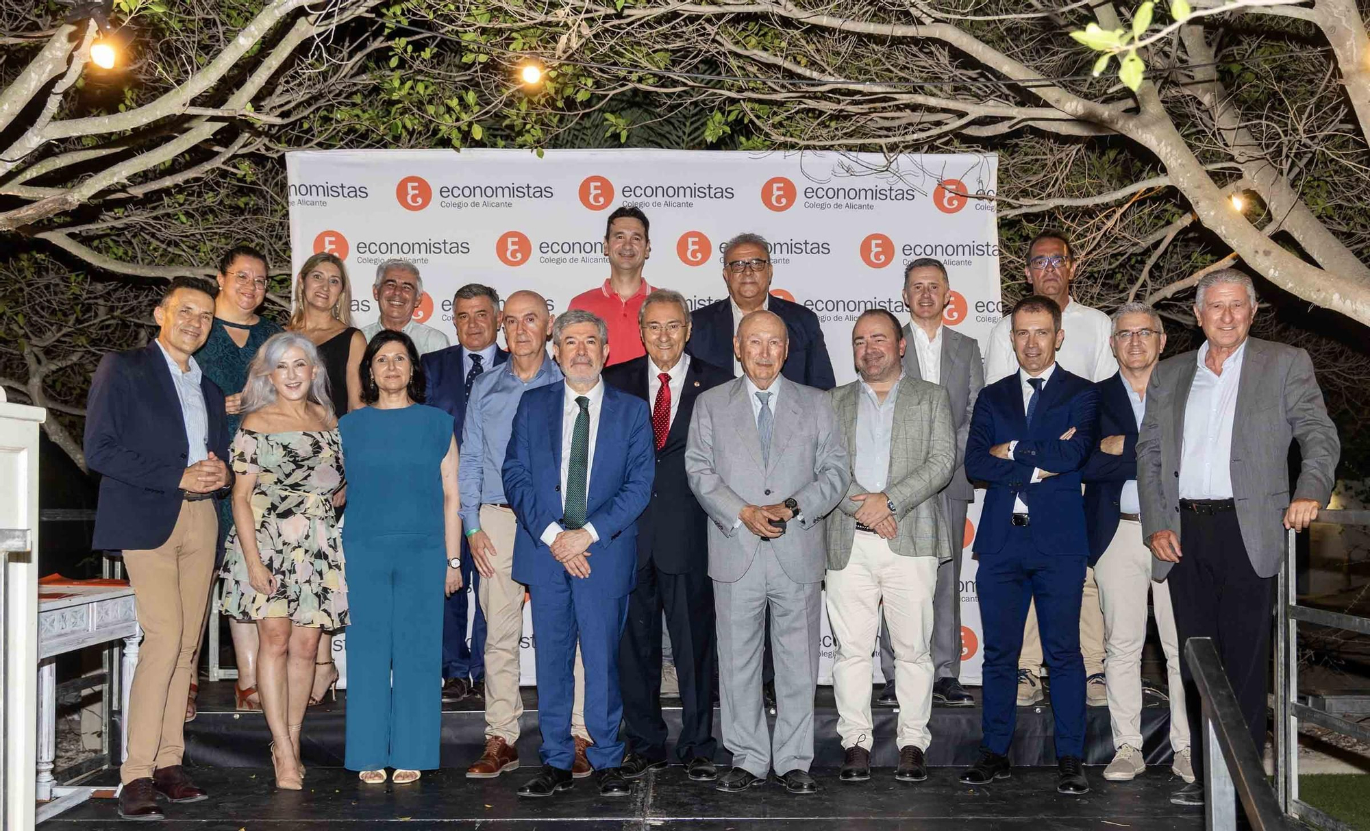 El Colegio de Economistas de Alicante homenajea a los colegiados con 25 y 50 años de trayectoria