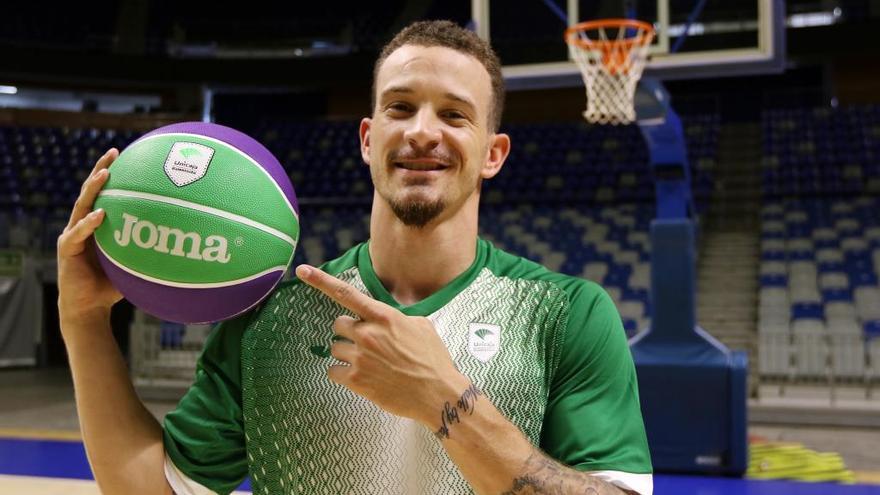 Josh Adams durante su presentación en el Martín Carpena