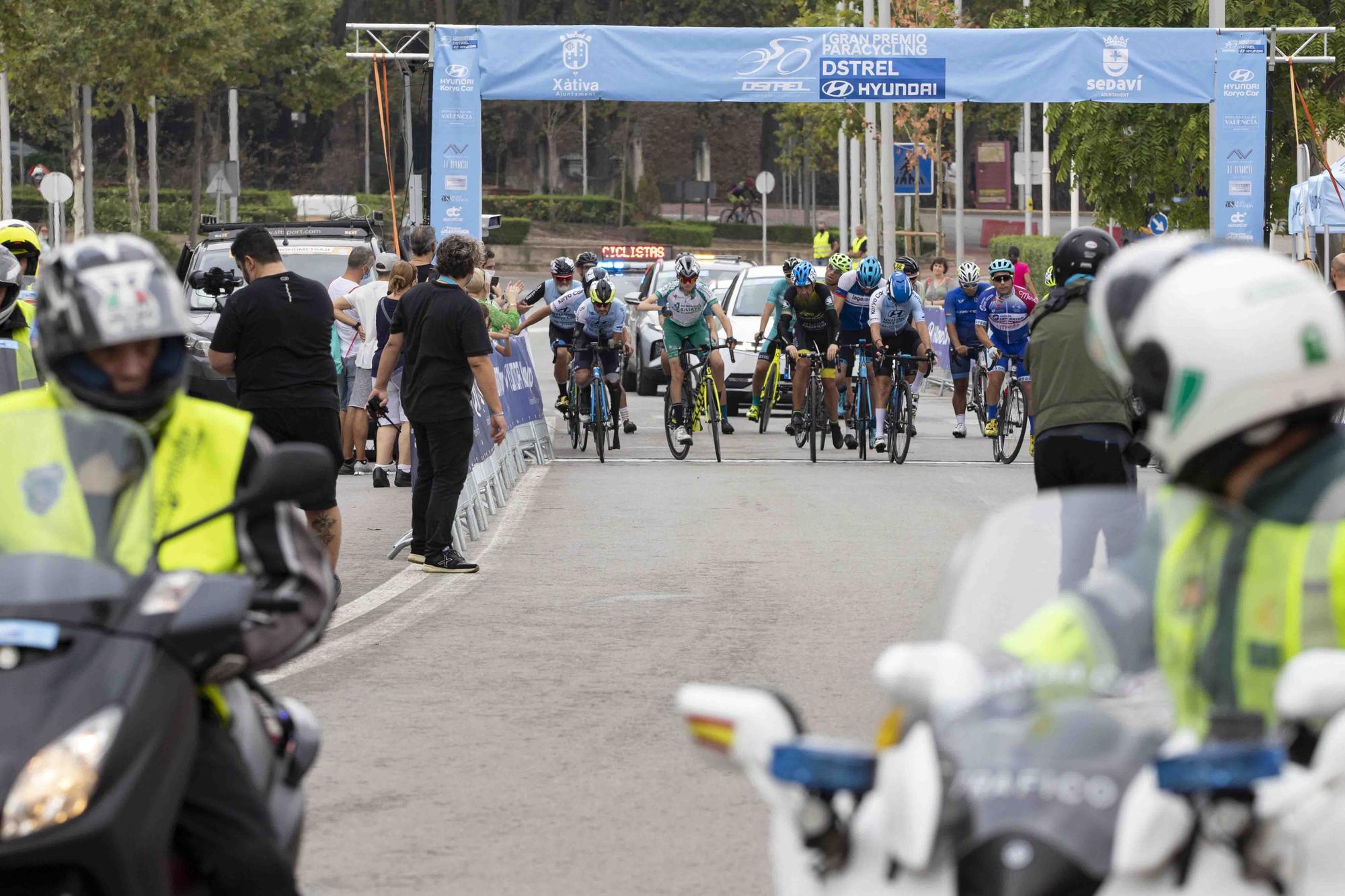 El paracycling se adueña de las calles de Xàtiva