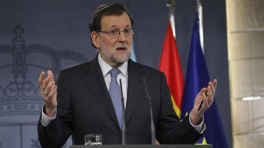 Rajoy cree que Díaz piensa solo en &quot;atornillar&quot; al PSOE al poder en Andalucía