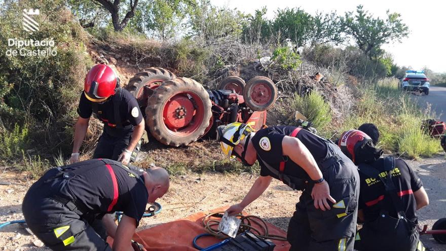 Muere un hombre al sufrir un accidente con un tractor en Torreblanca