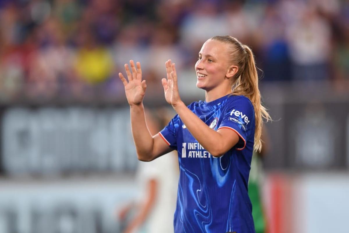 Aggie Beever - Jones