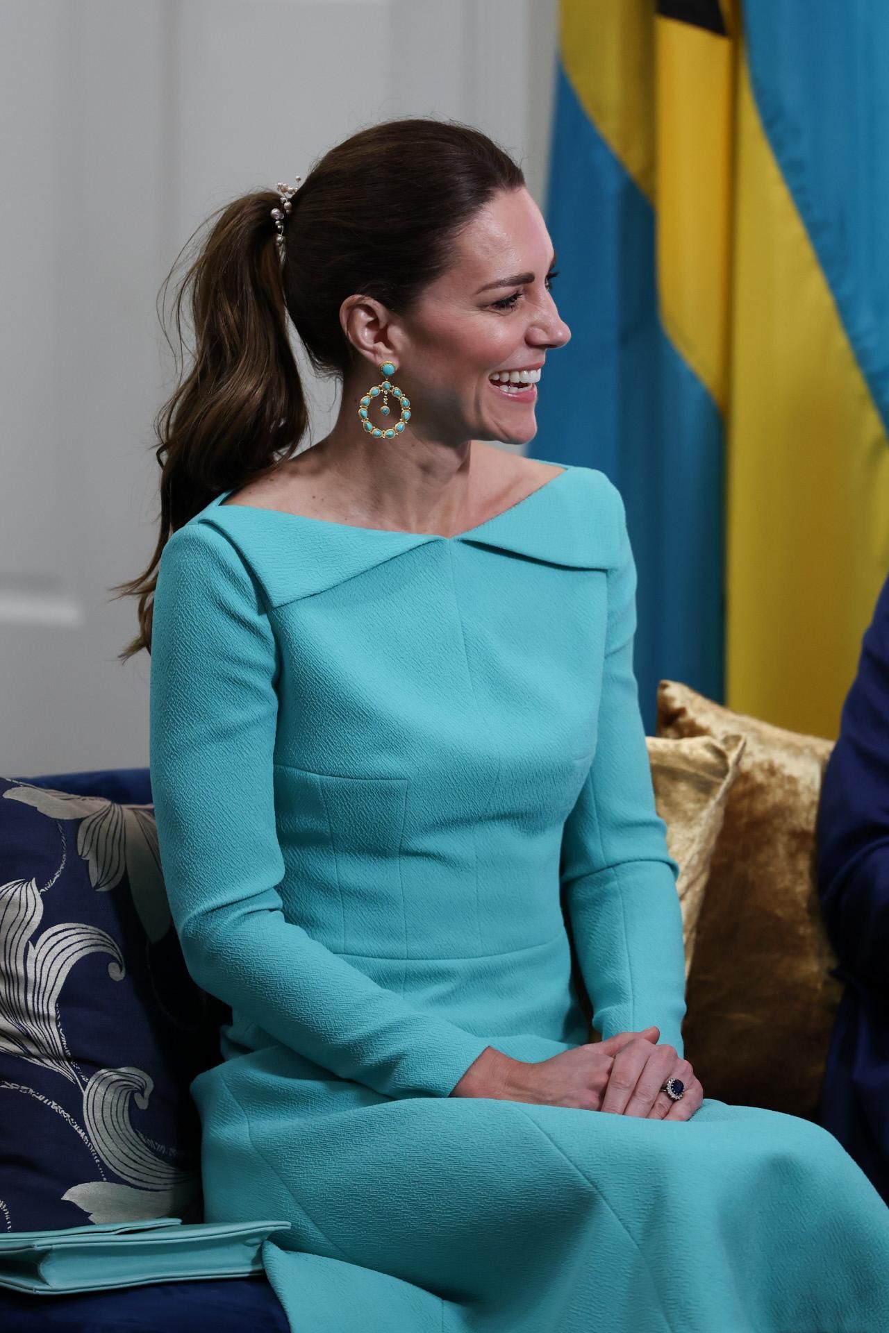 Kate Middleton con vestido turquesa