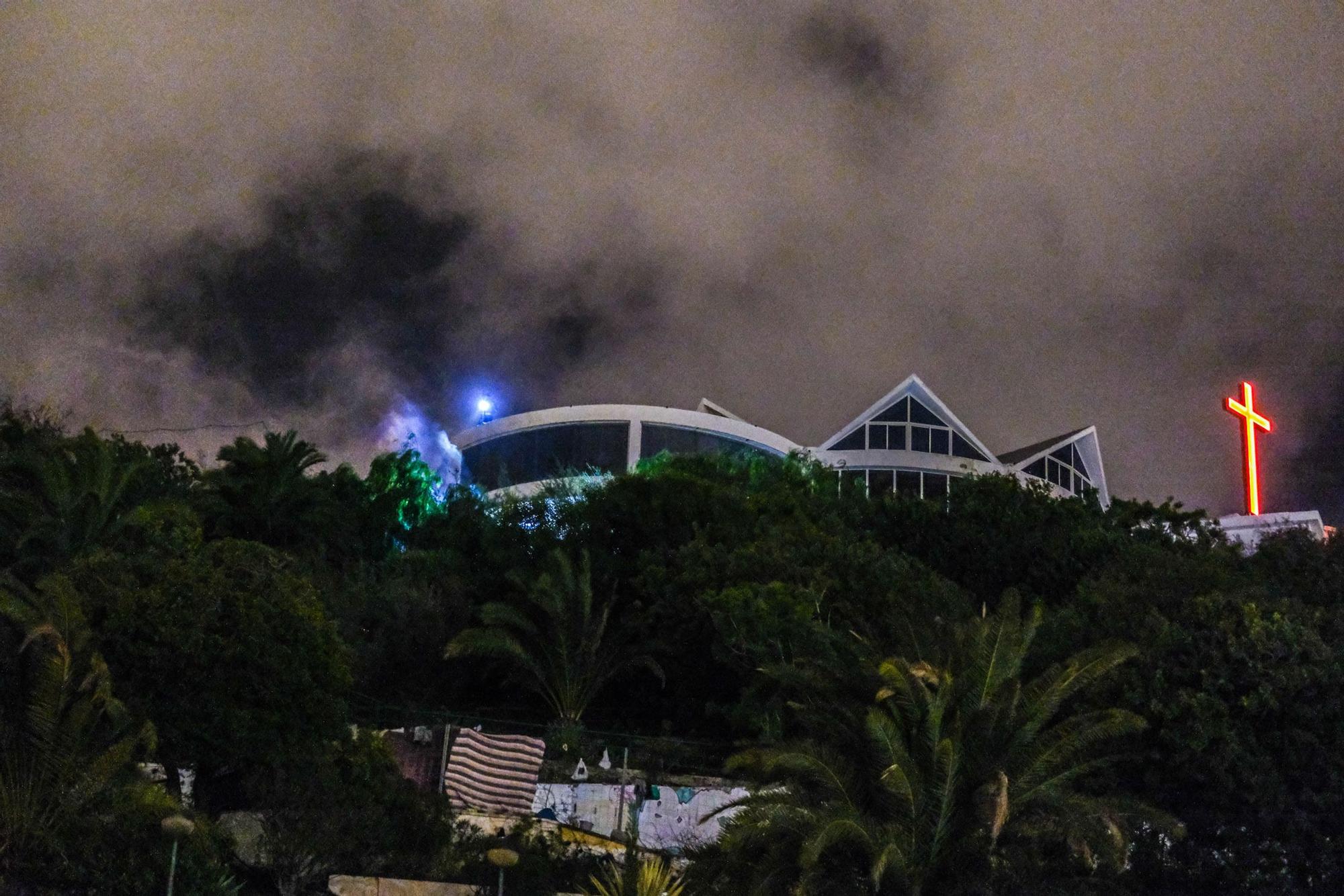 Incendio junto a la Iglesia Coreana de la capital grancanaria