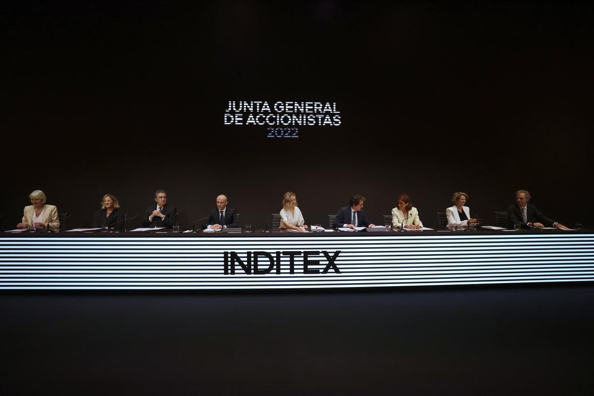 Marta Ortega en su primera junta de accionistas de Inditex