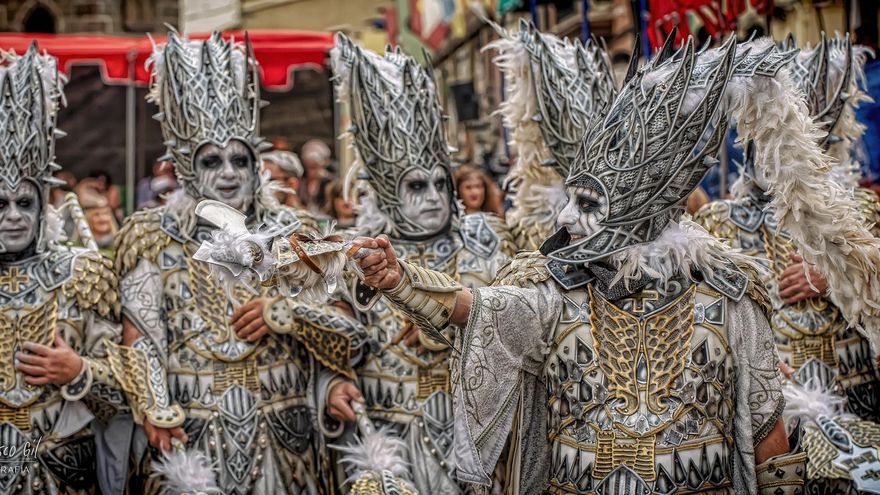 Orgullo, tradición y pólvora: Ibi hace suyo septiembre con sus Moros y Cristianos