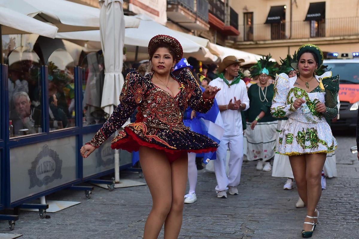 Fotogalería | Así ha sido el desfile del Carnaval de Plasencia Fotogalería | Así ha sido el desfile del Carnaval de Plasencia