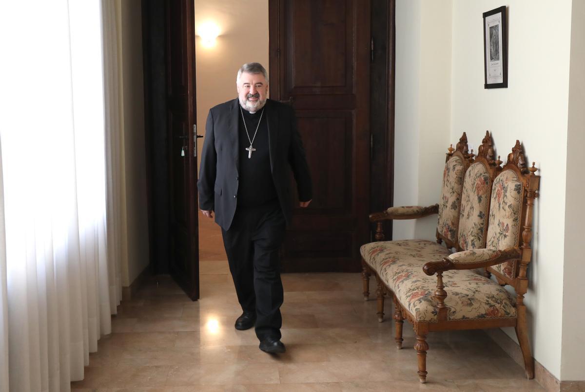 Escribano en su vivienda en el Palacio Arzobispal.