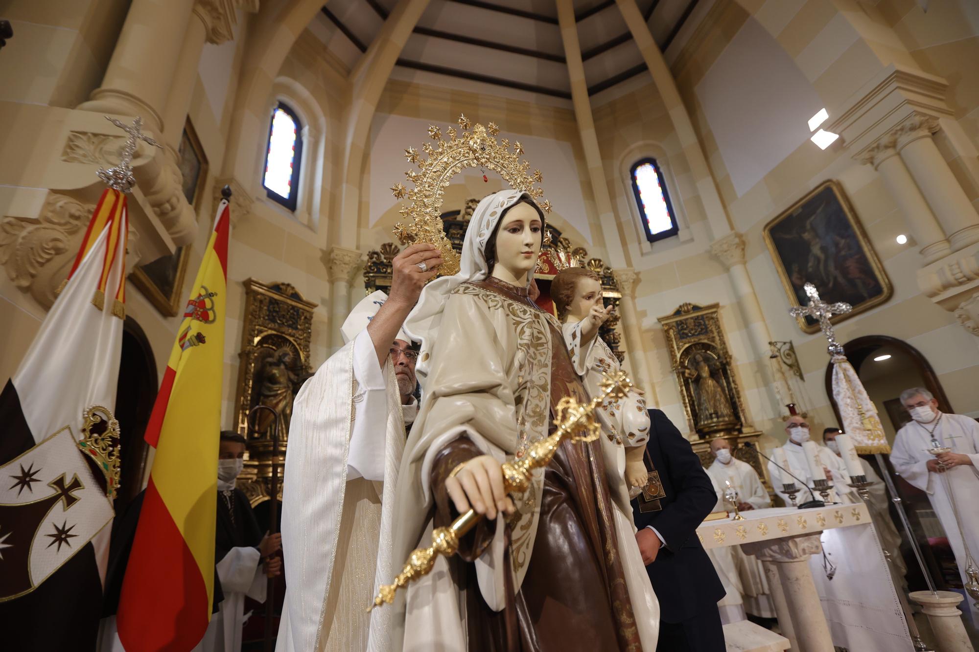 Misa del Carmen en Salinas oficiada por el arzobispo, Sanz Montes