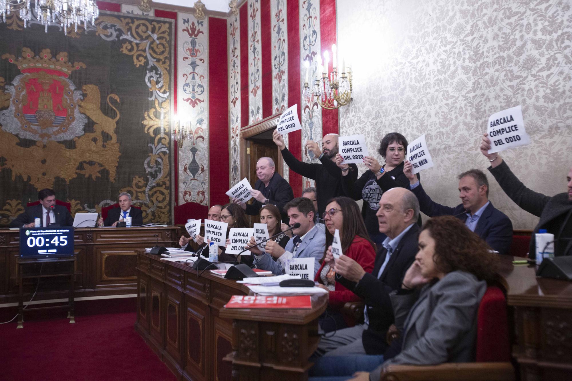 El bipartito se une a Vox en contra de la retirada de vestigios franquistas de las calles de Alicante