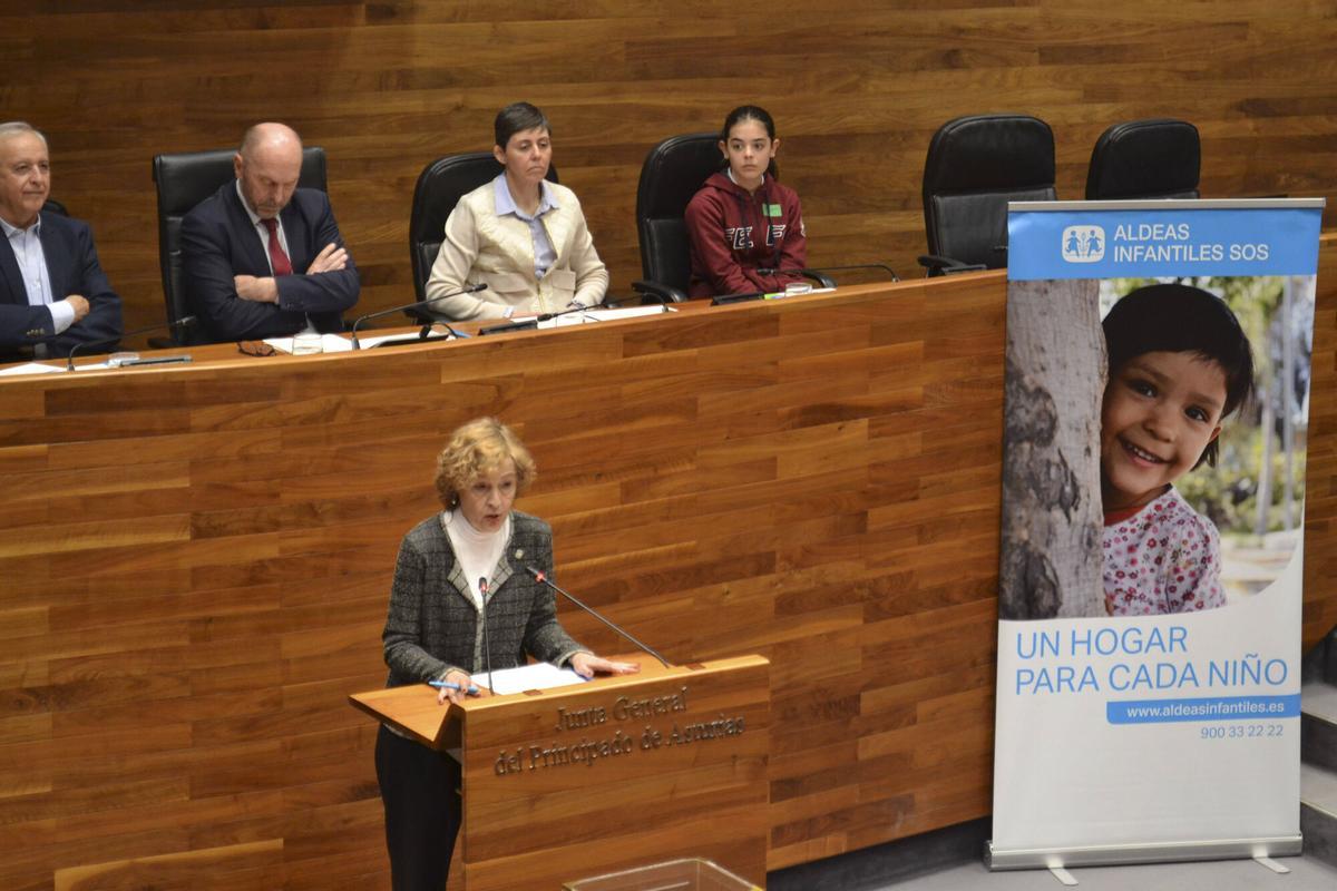 EN IMÁGENES: Sesenta alumnos asturianos se convierten en diputados por un día
