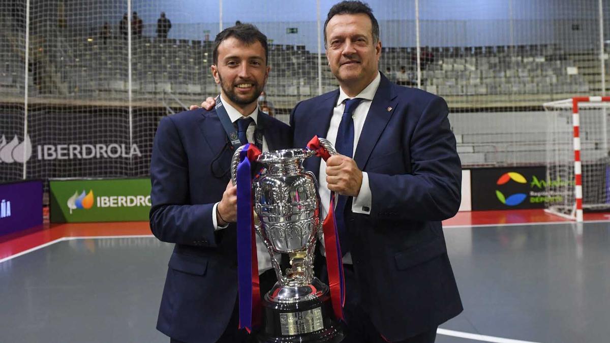 Jesús Velasco, junto a su 'segundo' Sergi Altisent