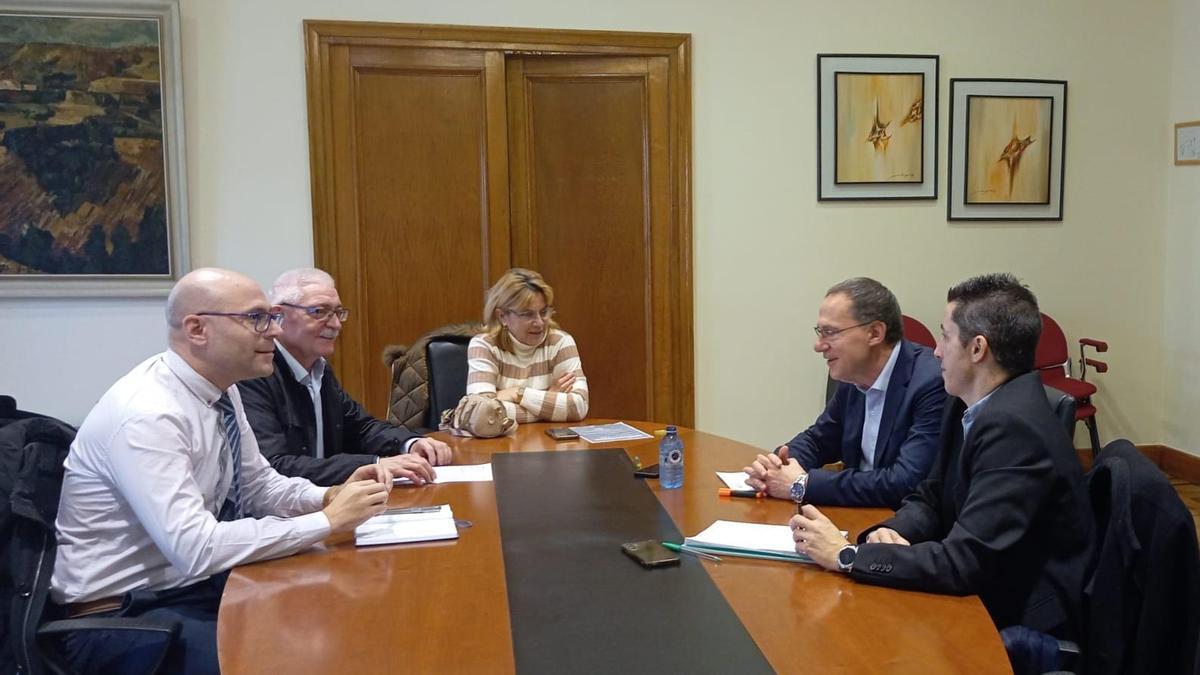 Encuentro en Subdelegación de Gobierno.