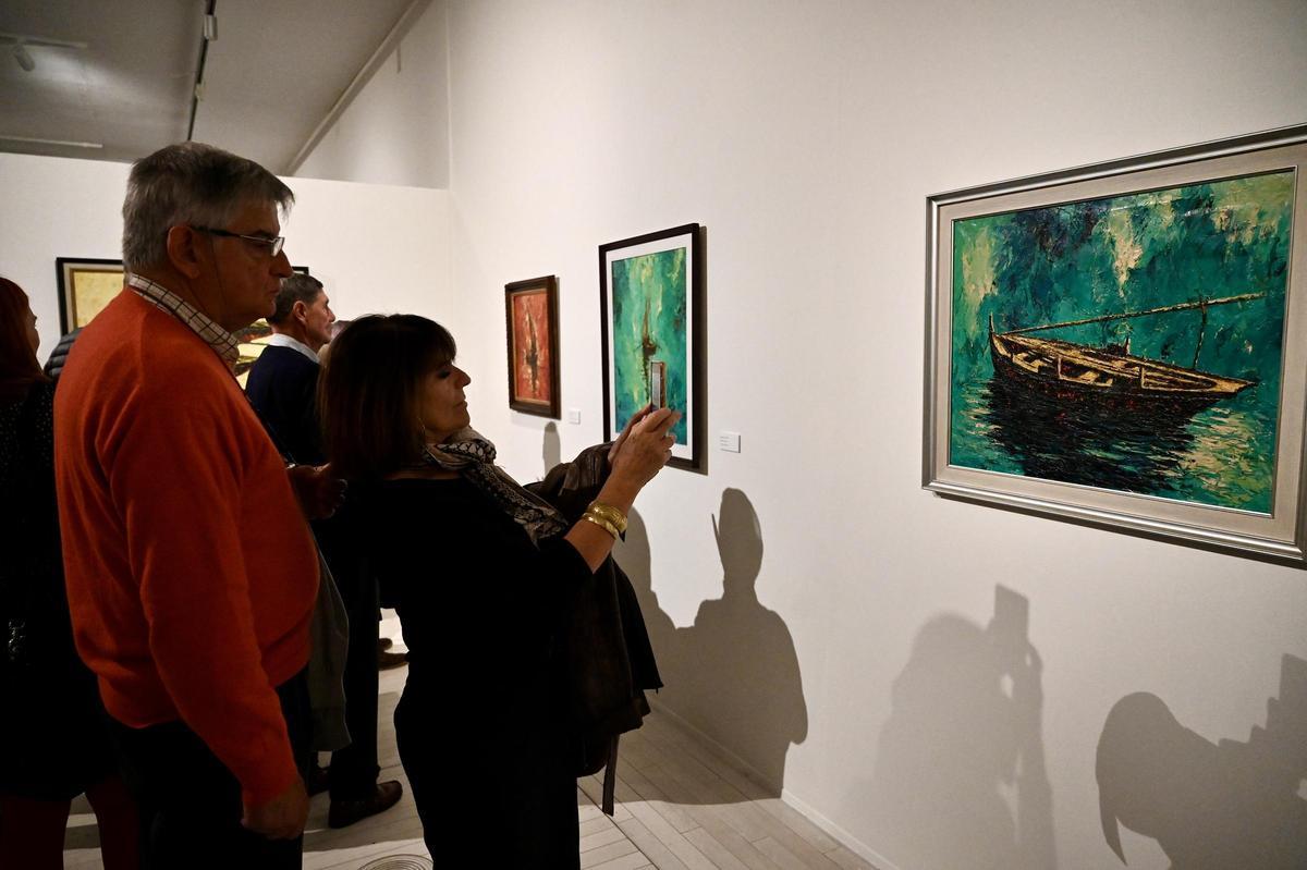 La inauguración de la exposición "José Benito Otero Baena. Un pintor sen pinceis"