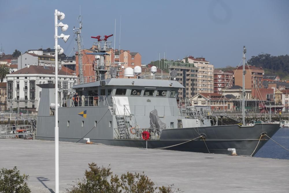 El patrullero "Arnomendi" visita Avilés.